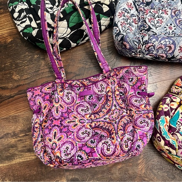 Vera Bradley Purses $20 each $25 for bags with wallets - Picture 4 of 10